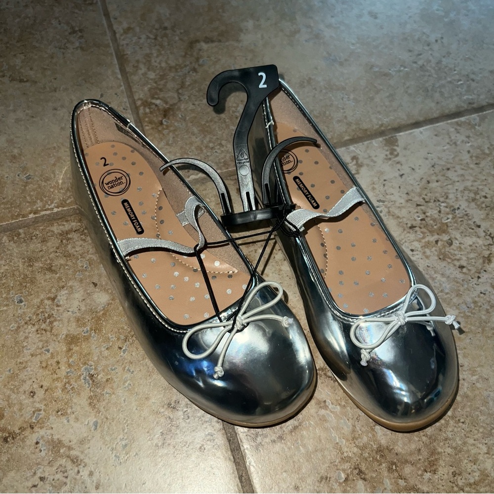 Kid silver flats